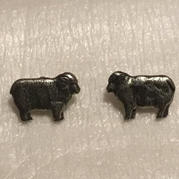 1990 Danforth Pewter sheep earrings - Picture 4 of 4